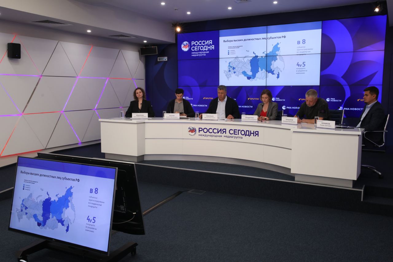 Заместитель председателя Общественной палаты Нижнего Новгорода Роман Пермяков выступил на круглом столе Экспертного института социальных исследований «Выборы-2023: активная фаза кампании»
