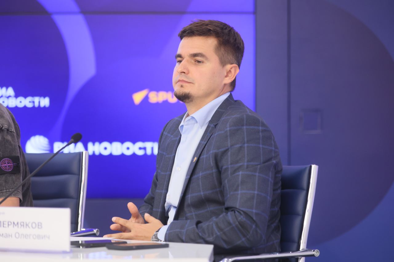 Заместитель председателя Общественной палаты Нижнего Новгорода Роман Пермяков выступил на круглом столе Экспертного института социальных исследований «Выборы-2023: активная фаза кампании»